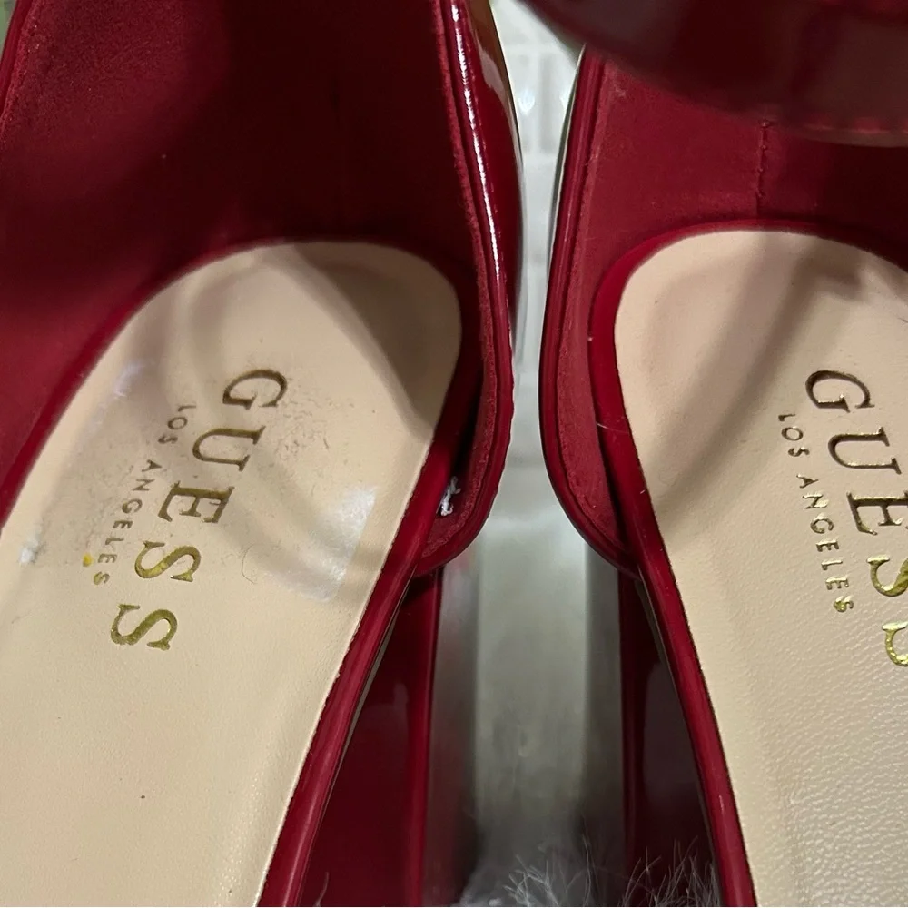 NEW Guess Size 11M, Red Glossy Toes Out Heeled Sandals - Picture 2 of 6